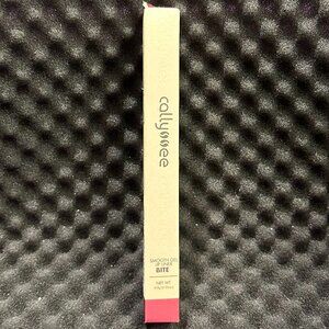 Callyssee Smooth Gel Lip Liner in Bite